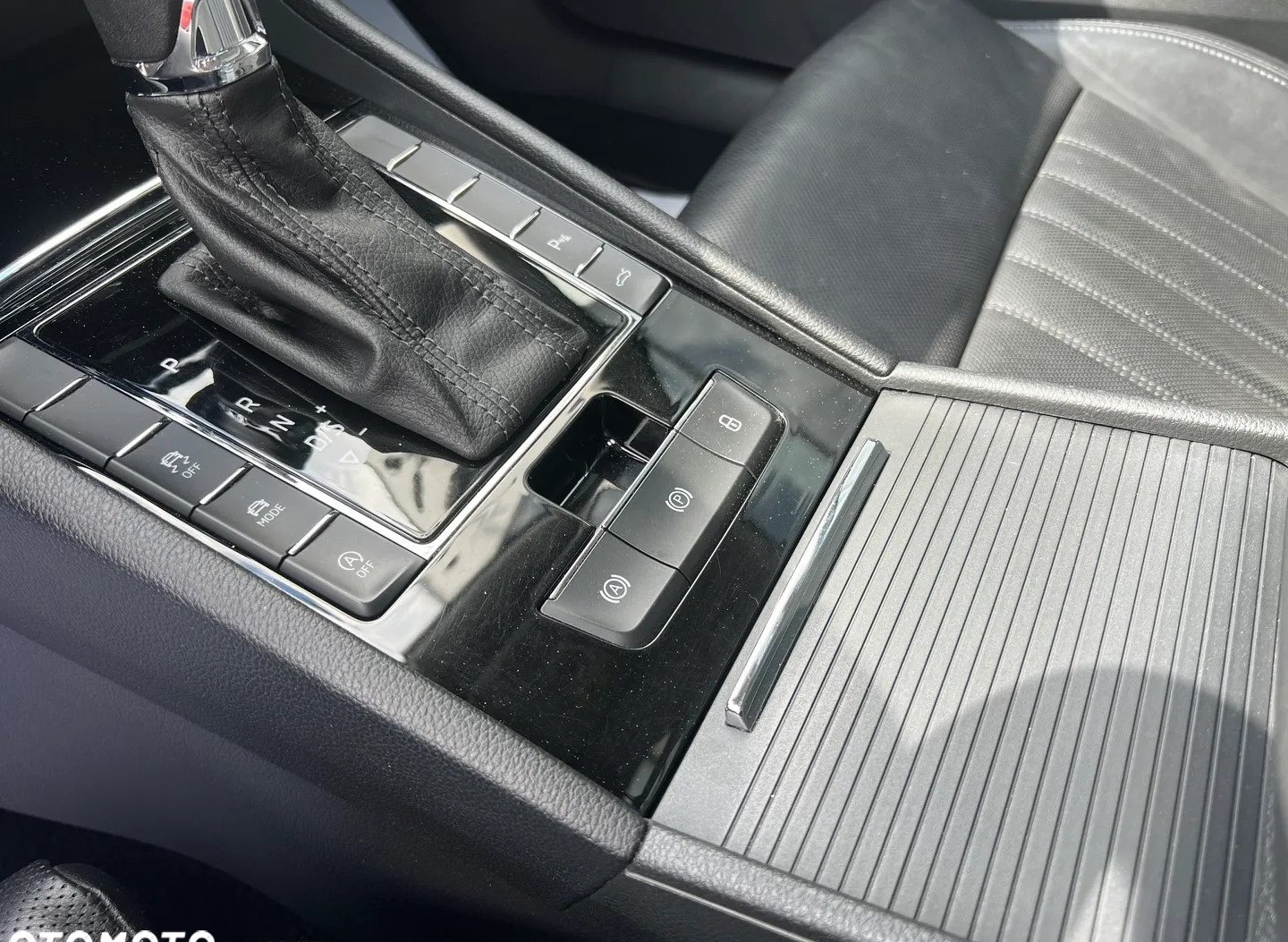 Skoda Superb cena 84900 przebieg: 145798, rok produkcji 2016 z Dukla małe 466